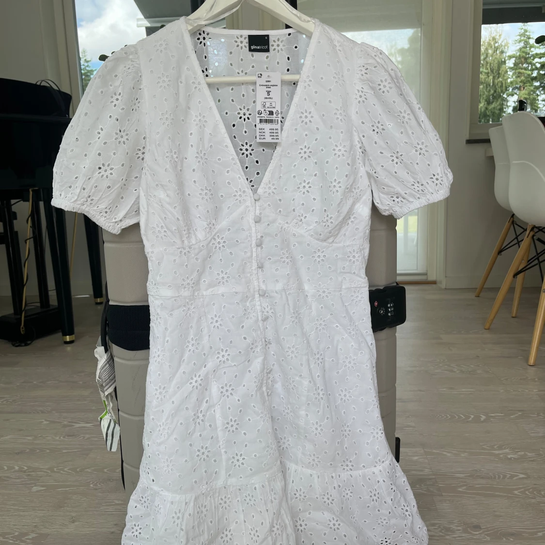 Vit sommarklänning 