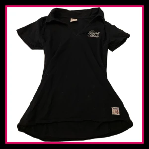 T-shirt🩷 - Jag säljer denna söta t-shirt då den inte kommer till användning. Fint skick! Skriv gärna vid frågor eller fler bilder!💗