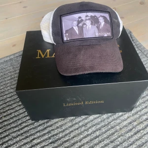 Maggiore keps Collection 5 - OG keps som inte säljs längre, ganska använd, nypris 800kr