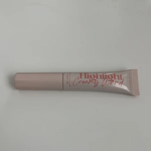Highlighter stick💕 - Oanvänd produkt från mekka makeup💗💕 råkade köpa 6 st istället för 4💗