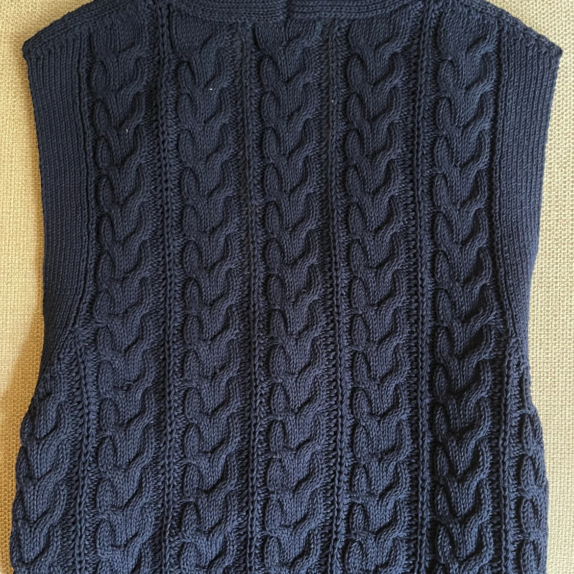 Kabelstickad väst - 91