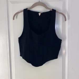 Svart topp - Svart topp som aldrig är använd