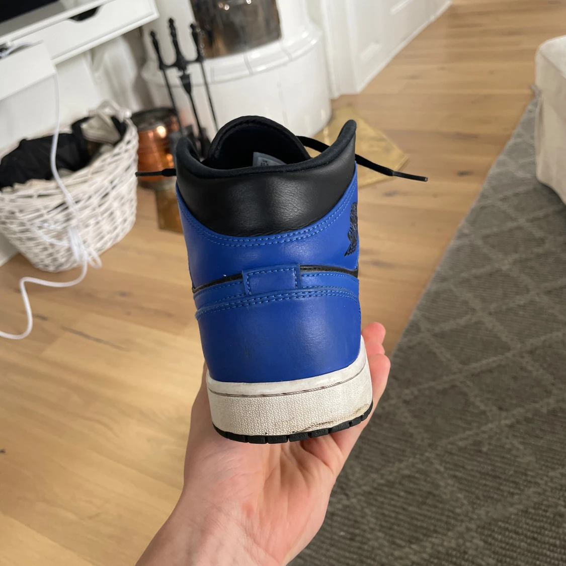 Jordan 1 hyper royal  - 91