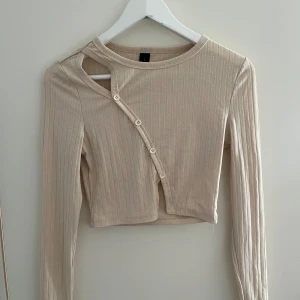 Begie topp i storlek s  - Använd 5/6 gånger. Bra skick 