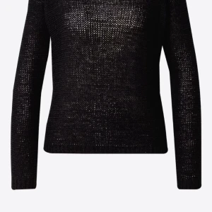 Stickad tröja 💕 - Jättefin stickad tröja från jdy. Nypris 300kr och i bra skick i str xxs/xs men passar aven xs/s.inga defekter och endast använd två gånger. Säljer eftersom jag tyvärr inte får andvänding av den längre 💕 