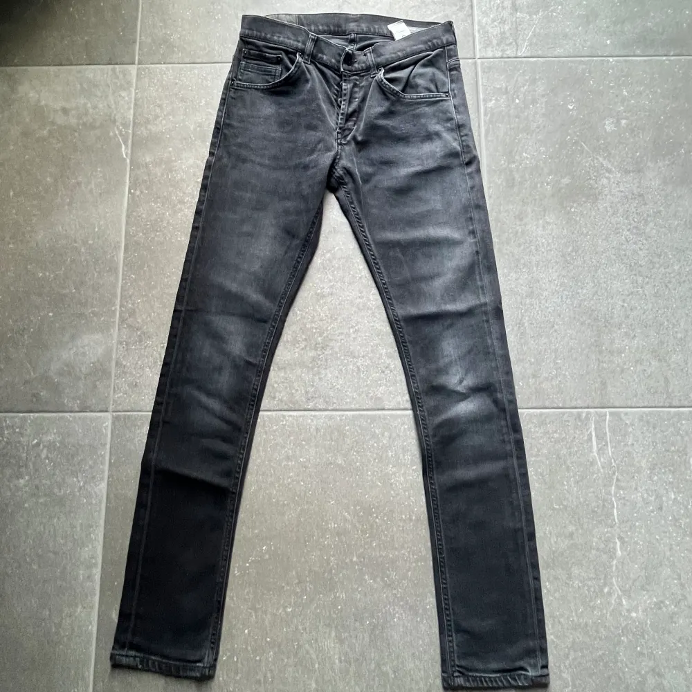 Dondup jeans av modellen Ritchie dvs skinny fit, cond 9/10. Jeans & Byxor.