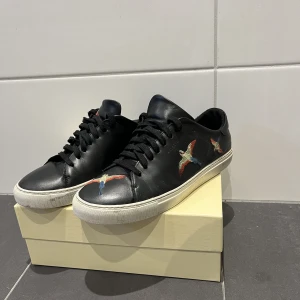 Arigato skor - Skick: 7/10 Arigato låda ingår! 