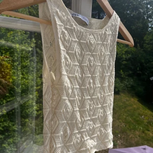 Stickat Linne - Supersött sommarlinne. Knappt använt och perfekt nu till sommaren!🌸🌸