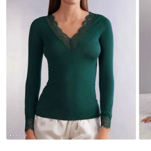 intimissimi tröja - Säljer tröjan för att jag råka köpa två stycken av misstag när jag skulle köpa en present till min Tjej. Tröjan är oöppnad hur paket den kom i. Kan skicka bilder på den andra tröjan i DM btw storleken är S