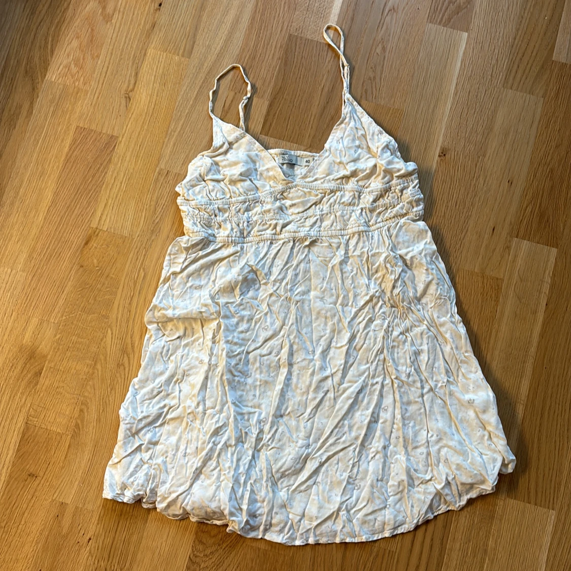 Somrig miniklänning 