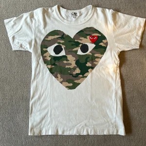 Comme des carcons  - Storlek är 170 centimeter, skick är 9/10 riktigt bra skick. 