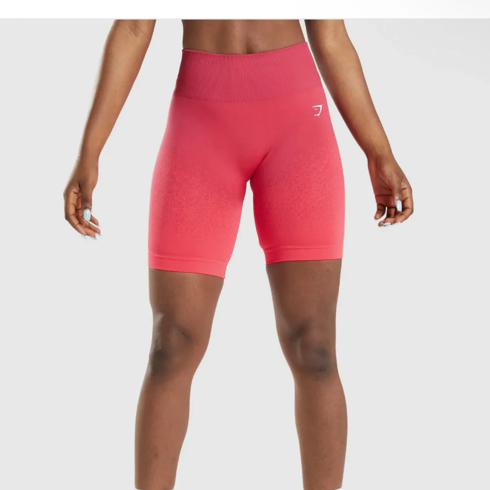 Gymshark ombre shorts!!❤️ Superfina men kommer tyvärr inte till användning längre!!. Sport & träning.