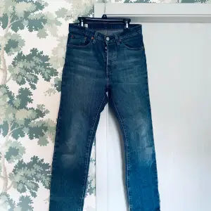 Levis 501 jeans i fint skick W25 L30