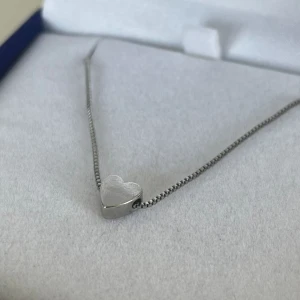 Halsband hjärta - Lite använt, men fint skick!💕