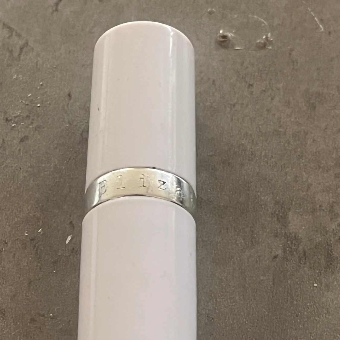 Elizabeth Arden lip balm  - 90