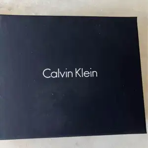 Calvin Klein plånbok helt ny, oanvänd.  Perfekt som present. 