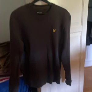 Hoodie - Hoodie jag inte använder längre, i fint skick 