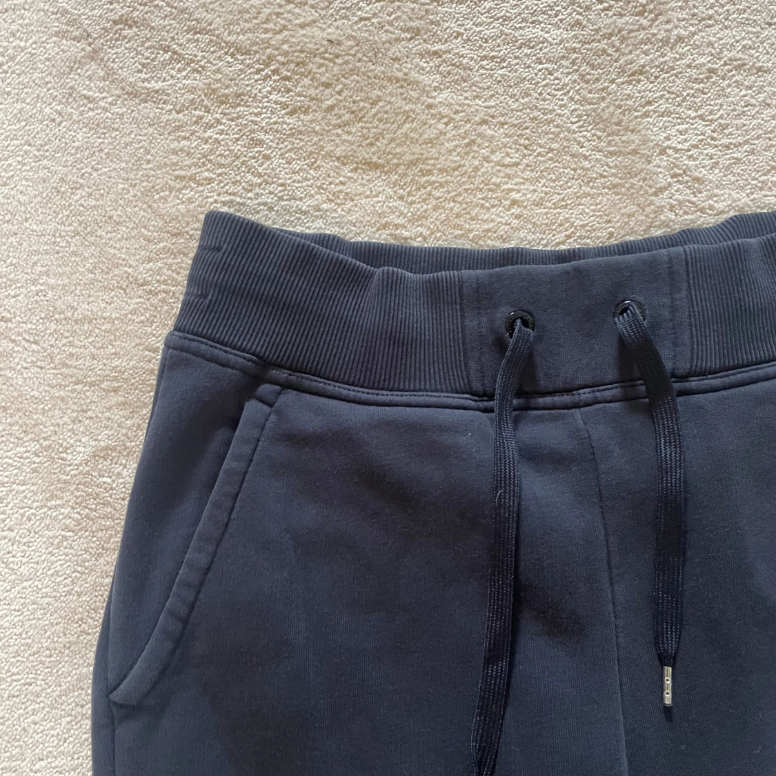 Mjukisbyxor från peak performance  - 90