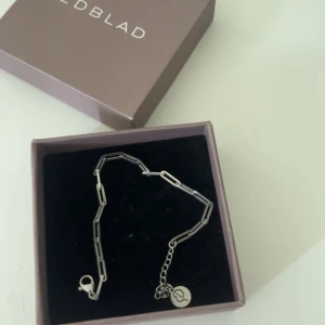 Edbland armband  - Säljer ett armband från edblad som inte kommer till användning längre. 💗 Nypris: 350