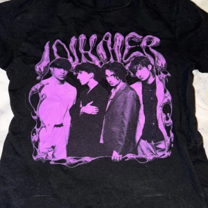 Inhaler merch! - Inhaler tshirt som jag köpte på Lollapalooza! 