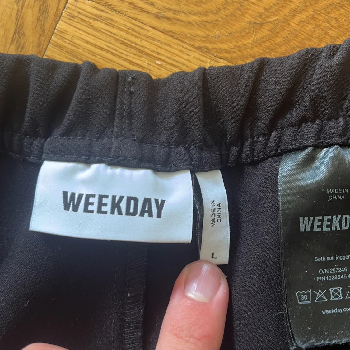 Svarta byxor från Weekday - 91