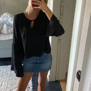 Svart blus - Svart blus