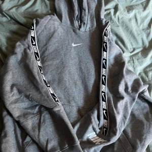 Nike dress - Grå Nike dress storlek xl 