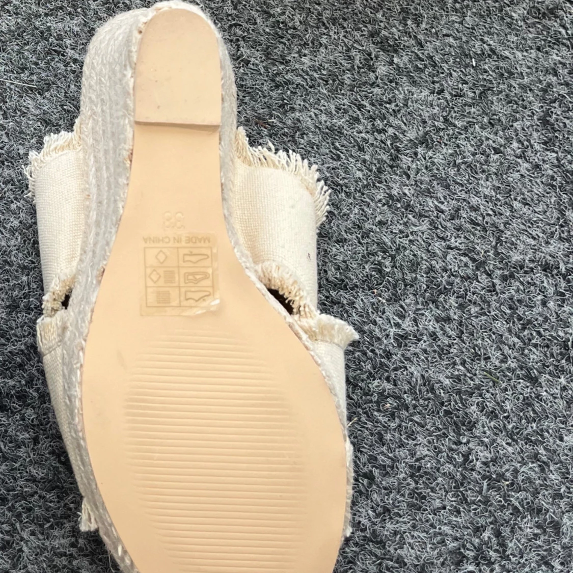 Flätade kilklackar  - 92