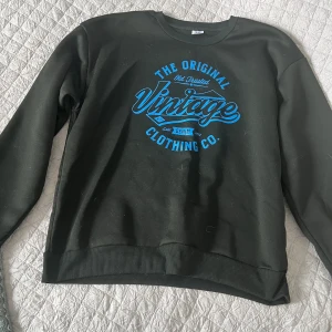 Tröja  - Ny oanvänd 