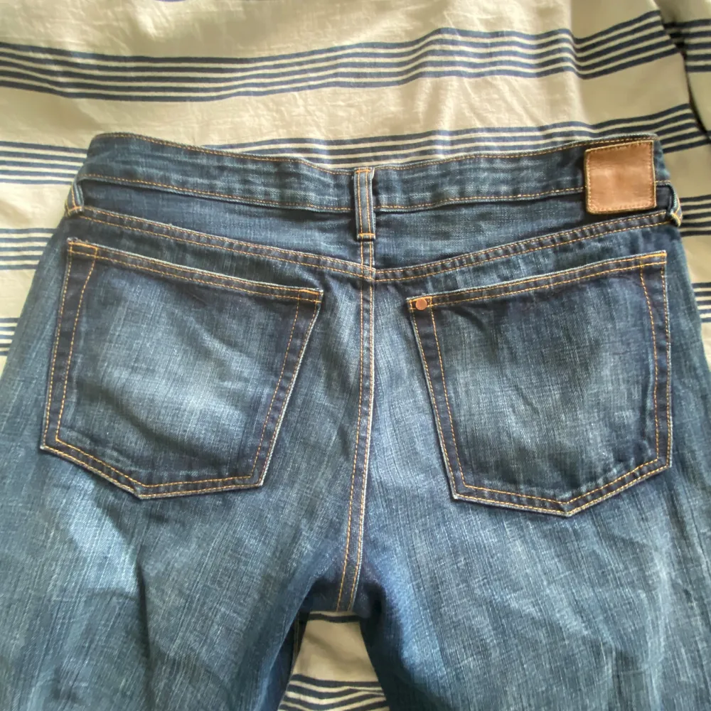 Köpta på second hand men passar inte lika bra som förut men annars knappt använda ❤️. Jeans & Byxor.