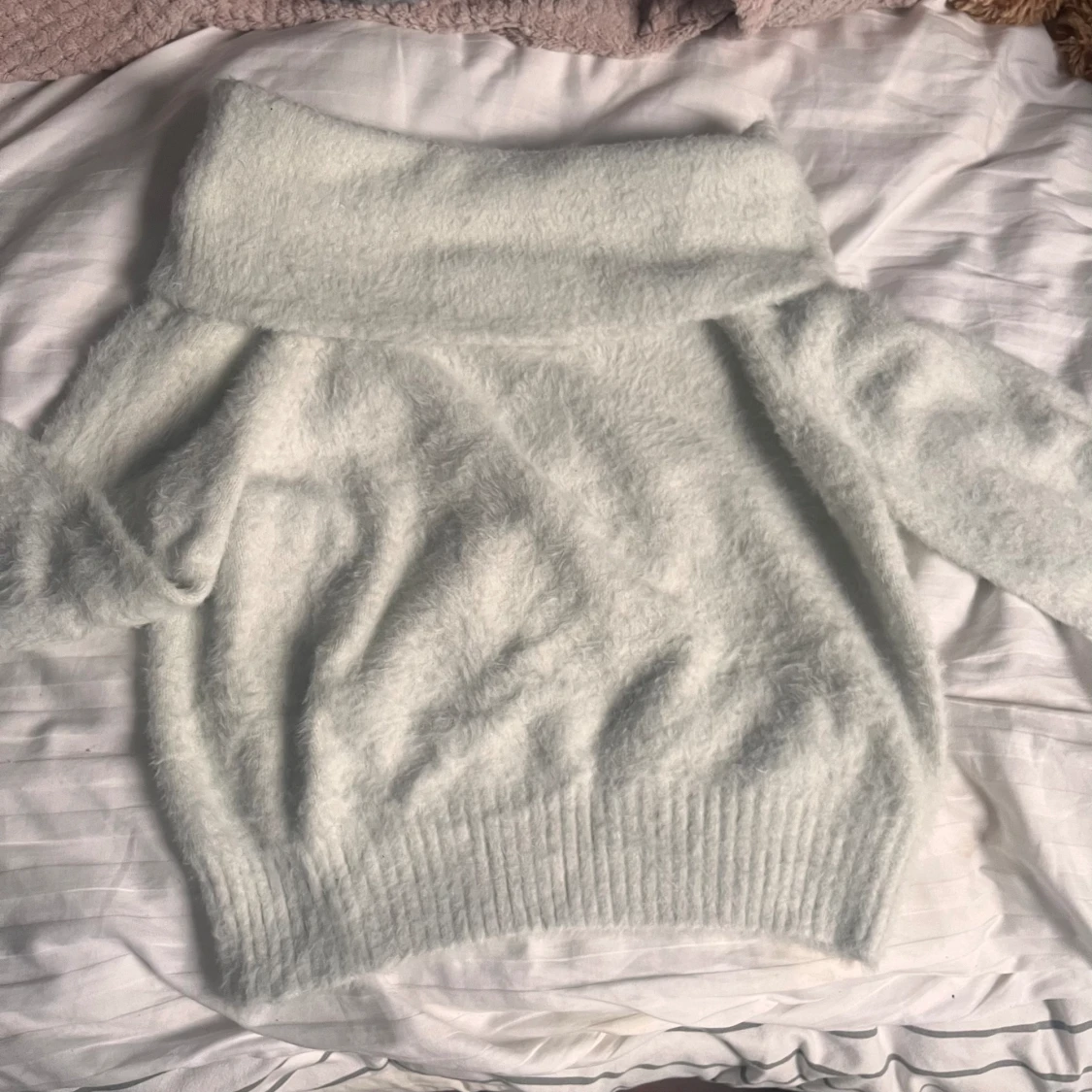 Off shoulder-tröja stickad