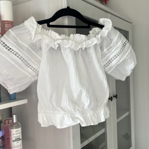 Topp - Vit topp från hm!