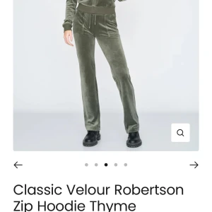 Juicy sett  - Säljer mitt gröna juicy couture sett eftersom att det inte kommer till användning.Inga defekter över huvud taget,är i ny skick.Säljer hela settet för 1800kr.Säljer inte separat utan bara som ett sett.Köparen står för fraktkostnaden.Hör av dig❣️