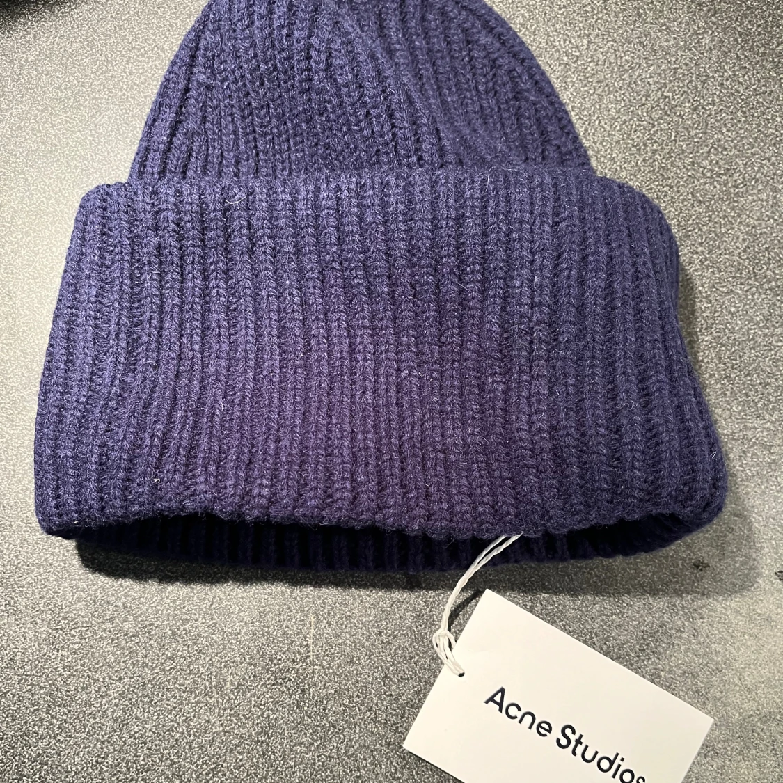 Acne Studios mössa - 91