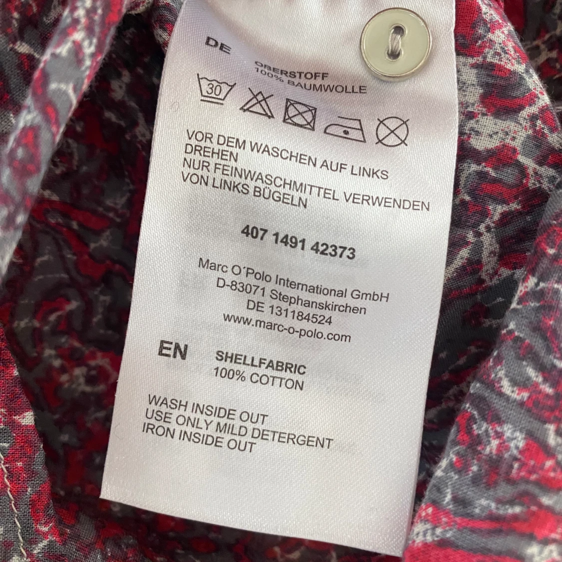 Röd och grå mönstrad tunnare blus från Marc O’Polo i strl 40 - 92