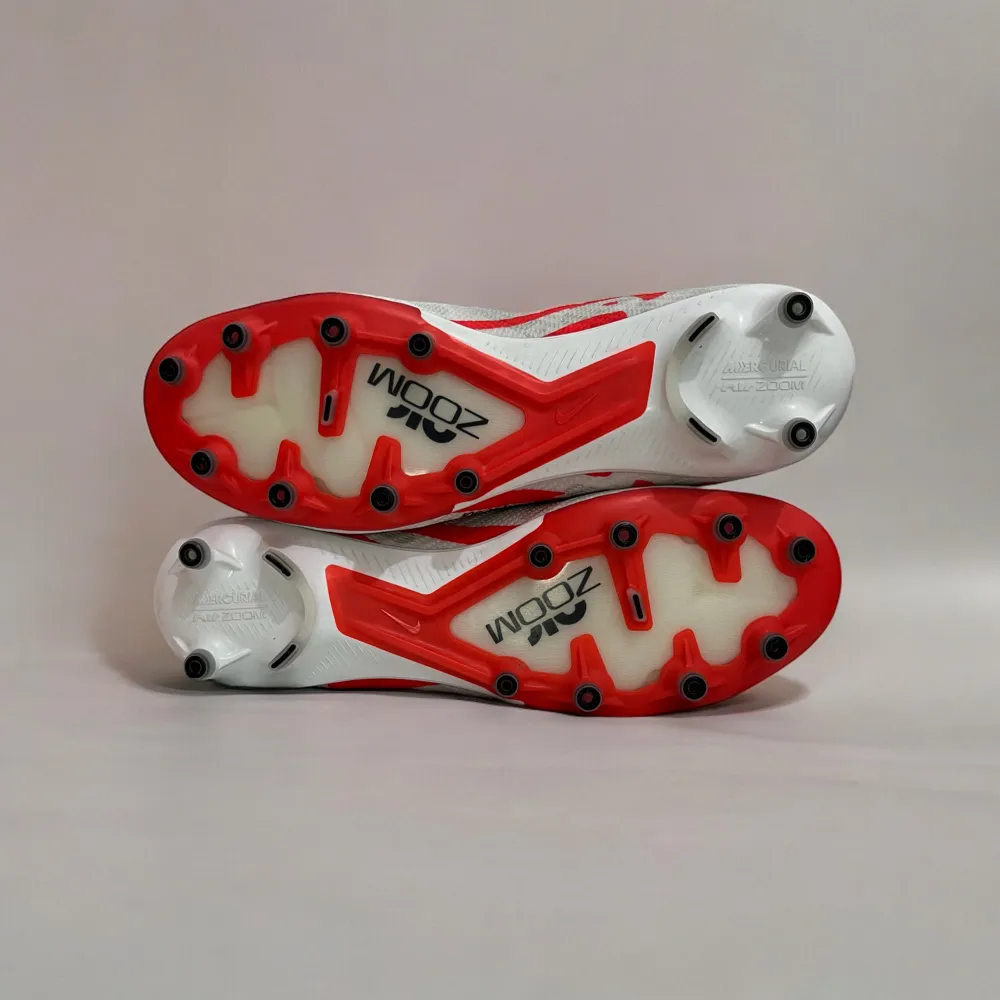 Nike Mercurial Vapor 15 Elite AG “Ready” 🥤, Skick- 9.3/10(vänster skon är 9.5/10). Skor.