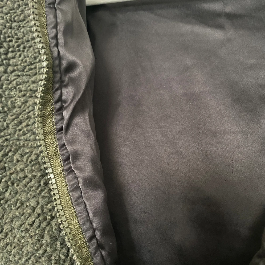 Mörkgrön tröja  - 91