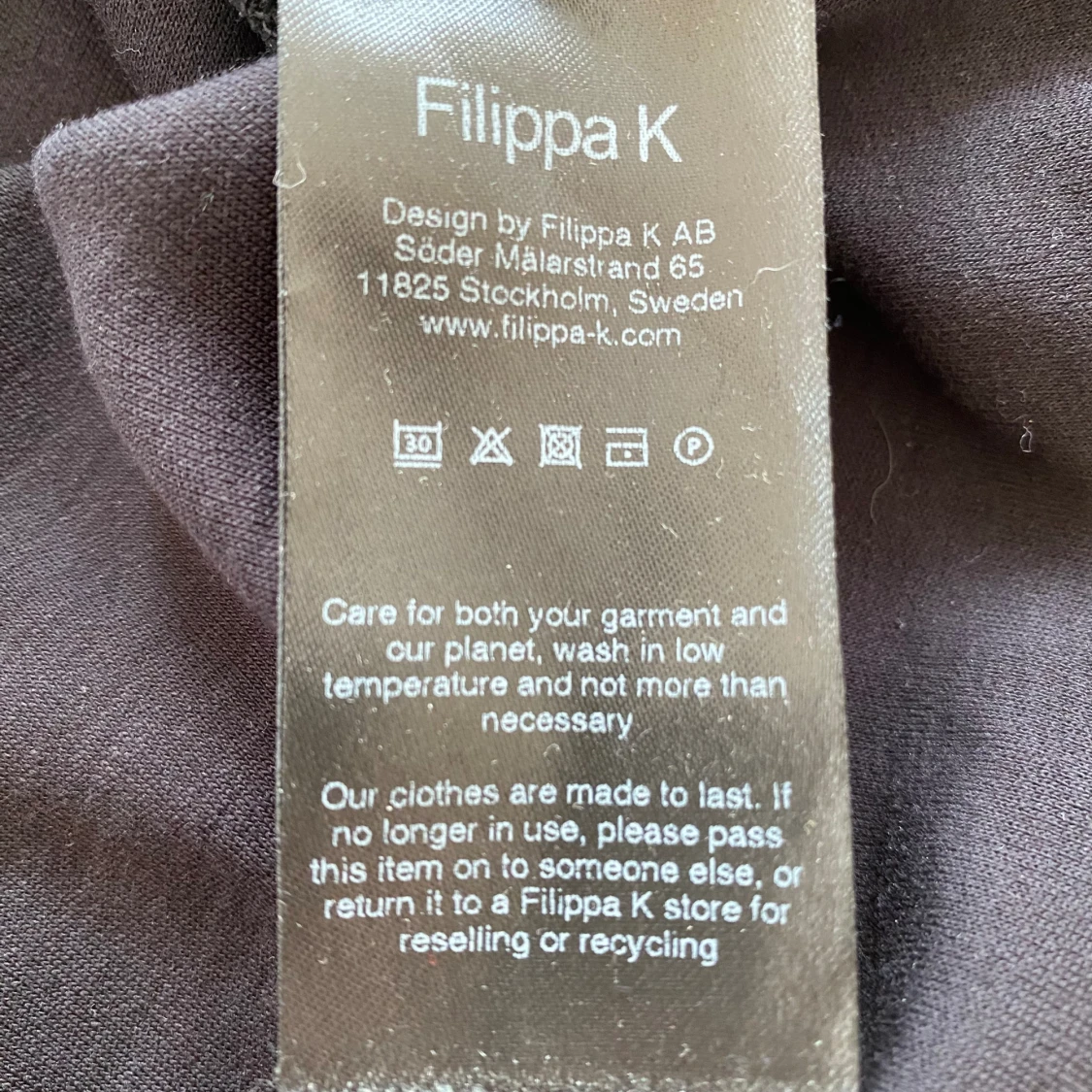 Svart klänning från Filippa K i strl S modell double face t-shirt dress i nyskick  - 92