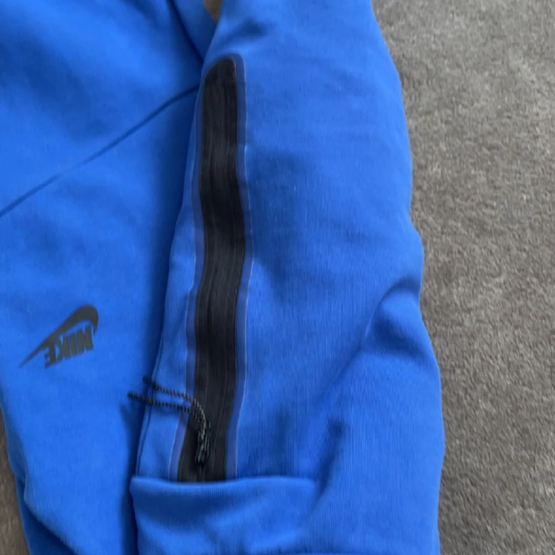 Blåa tech fleece byxor som är för små för mig! - 91