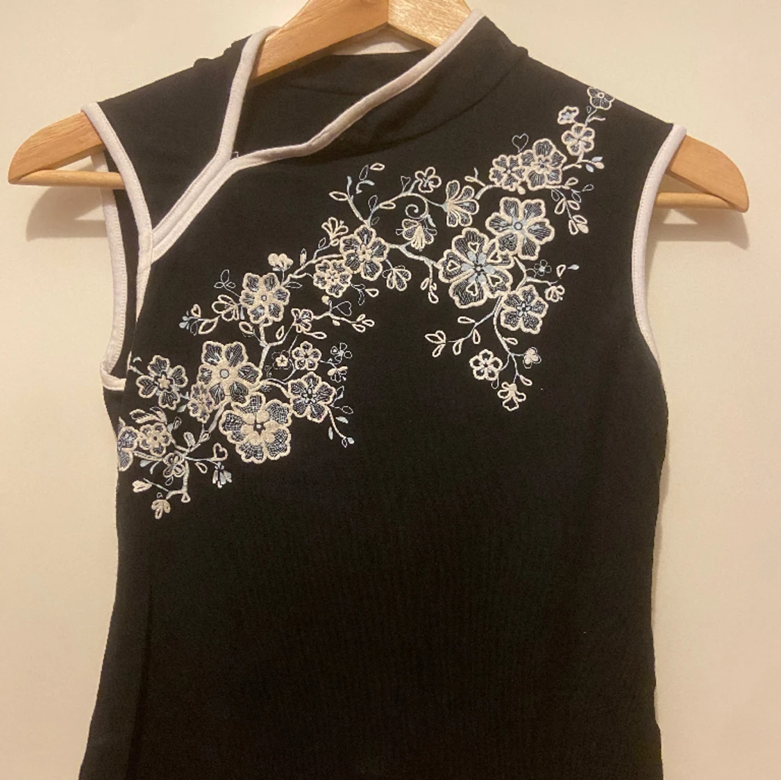 Asiatiskt inspirerat linne