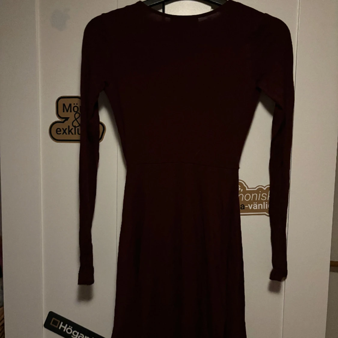 Vinröd klänning  - 90