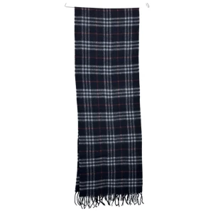 Burberry halsduk - Burberry halsduk i bra skick knappt använd. Inget og. Pris kan diskuteras