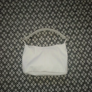 Devided handbag - Liten söt handväska