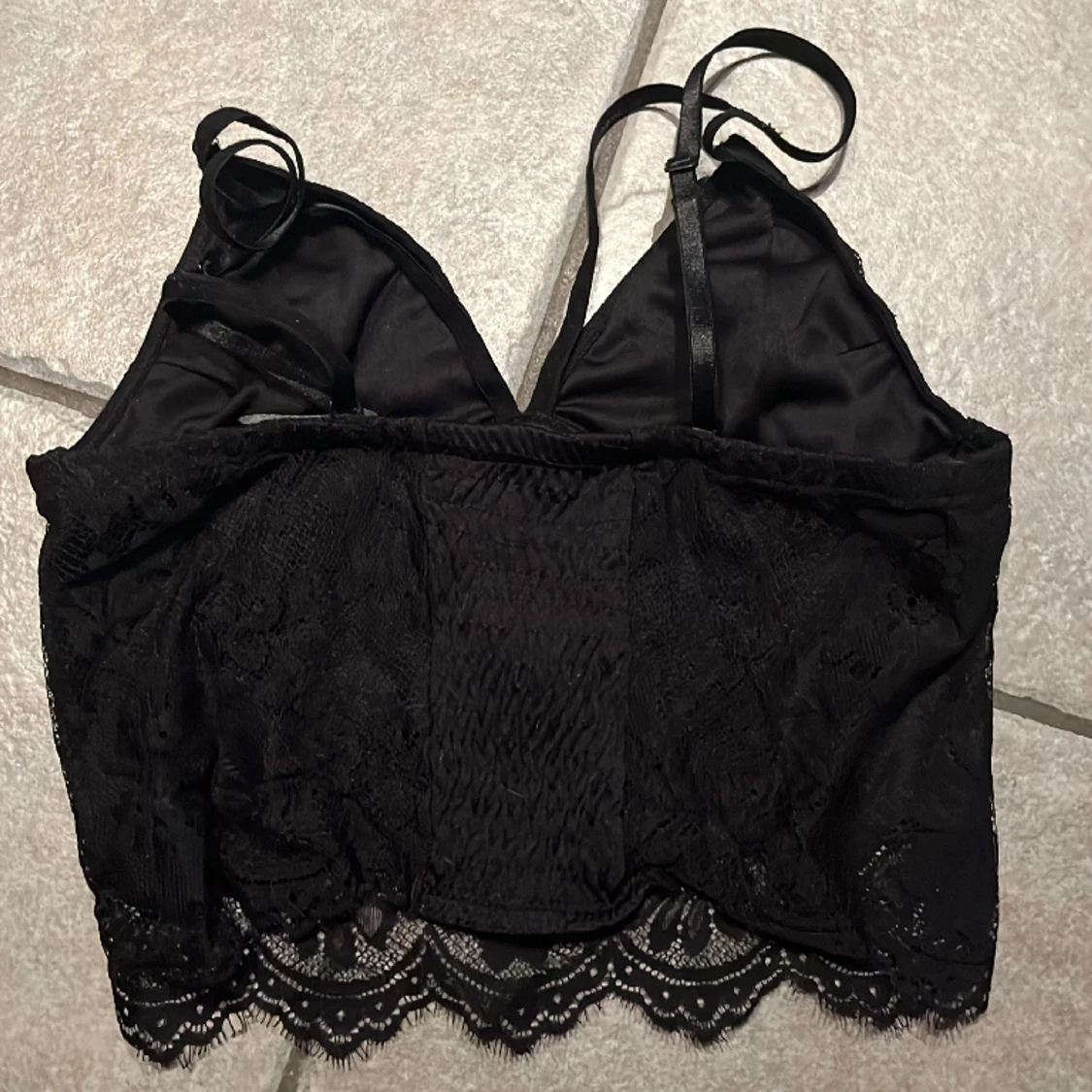 Kort spetslinne - 91