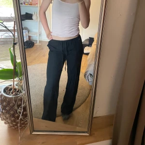 Lågmidjade linnebyxor - Lågmidjade linnebyxor i storlek xs