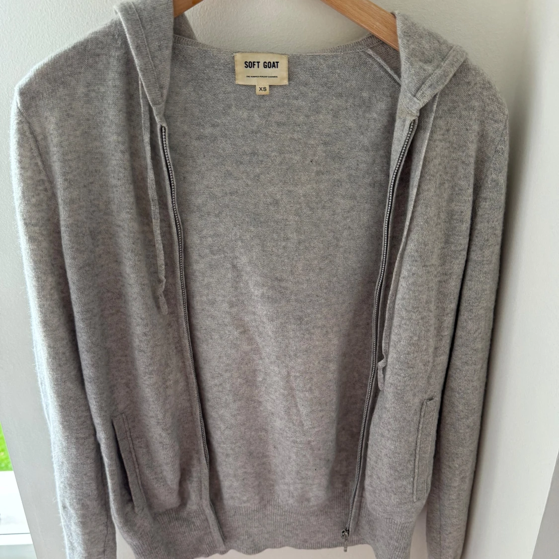 Soft goat zip up - 90