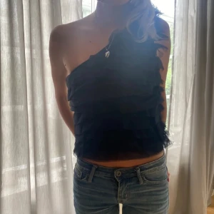 Fest topp - Jättesnygg fest topp som endast är använd en gång. Nypris 500kr 💕(Lånade bilder)