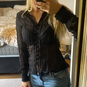 Blus långärmad tröja  - Nyskick 