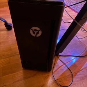 Gaming dator Lenovo - Lenovo Legion T5 28IMB05  Grafikkort: Nvidia GeForce 2070, 8 GB  Processor: Intel i7- 10700   Ram: 2x 8GB DDR4 2933  Operativsystem: Windows 10 Home  Hårddisk: 1x 1TB SSD   Trådlös nätverk: 1x Intel Wi-FI 6 AX200 2x2 AX & Bluetooth 5,0  Kan förhandla