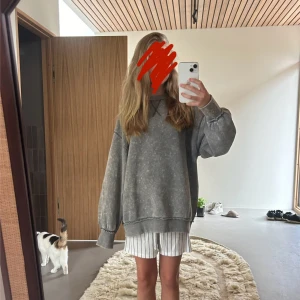 Sweatshirt  - Oversized sweatshirt i tie dye Aldrig använd❣️